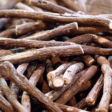 Licorice Extract For Skin - Benefits & How To Incorporate It Into Your Routine